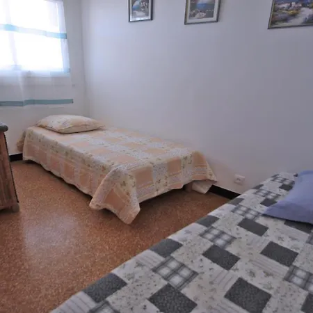 2 Et Proche Au Centre-ville De - Le Neptune * Sainte-Maxime
