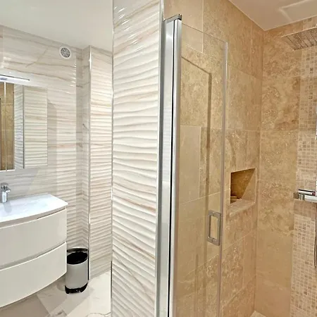 Apartment 2 Et Proche Au Centre-ville De - Le Neptune *