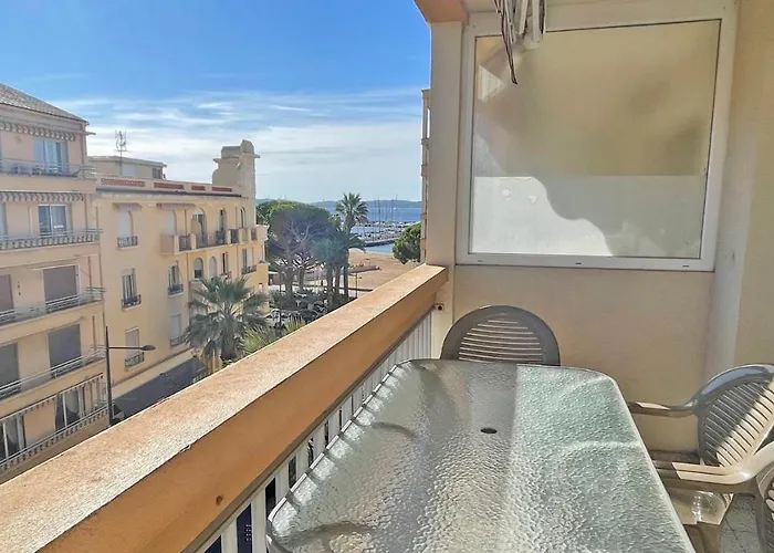 Le Neptune Apartment *